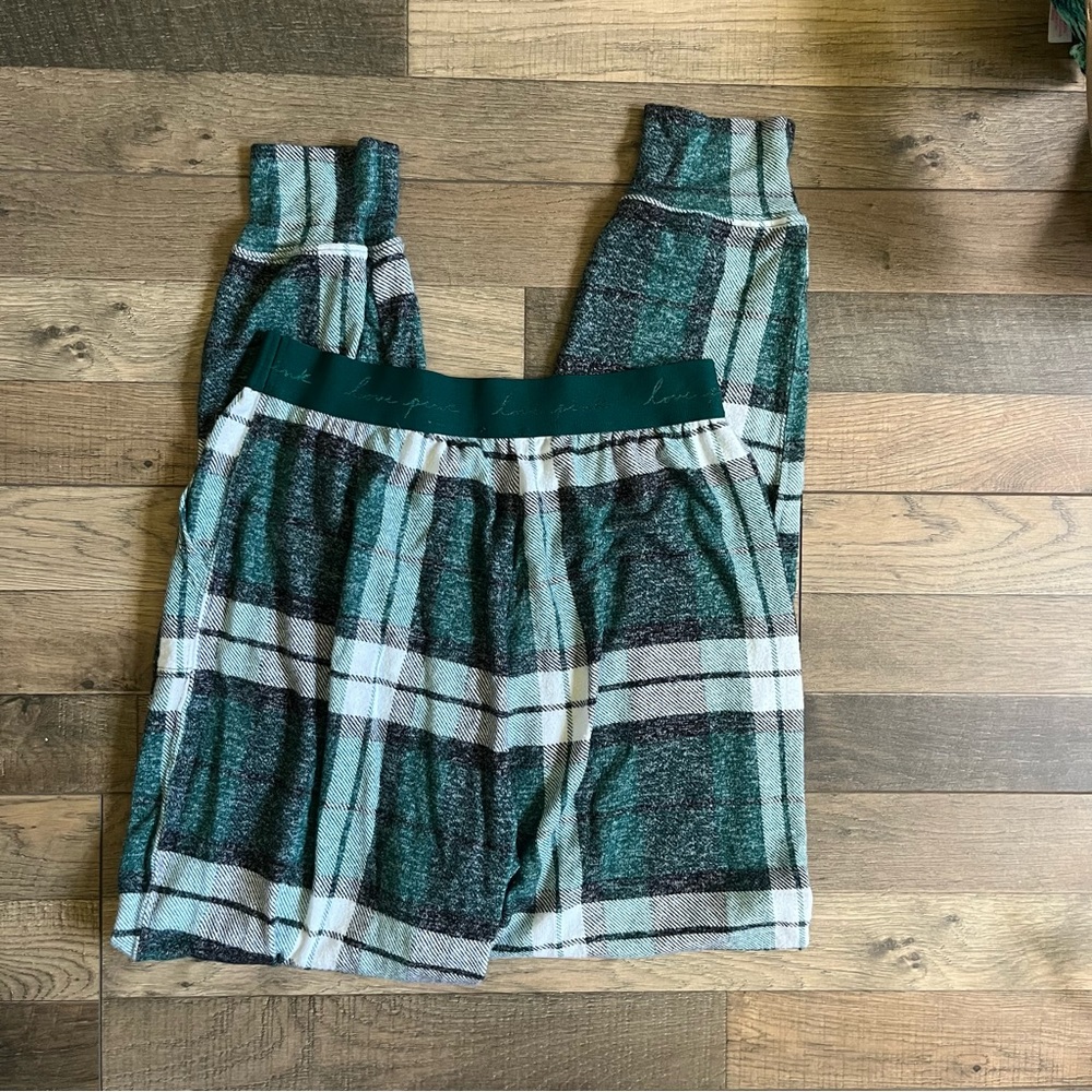 Victoria’s Secret Pink Green Plaid Jogger pajama pants S